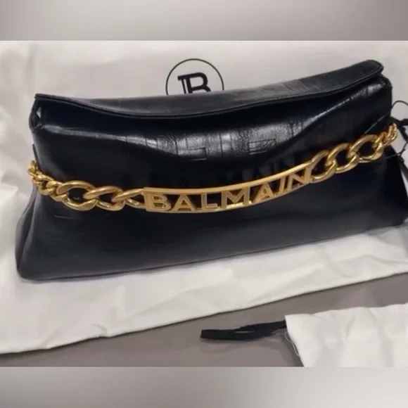 Brand new Balmain Black Leather Shoulder Bag with Gold Logo Chain - Picture 3 of 3